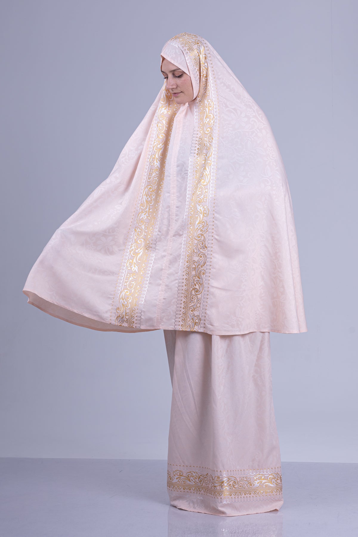 طقم صلاة صاف