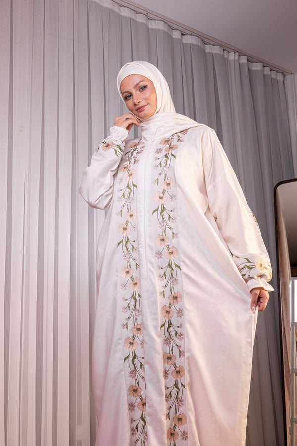 فستان صلاة تقى
