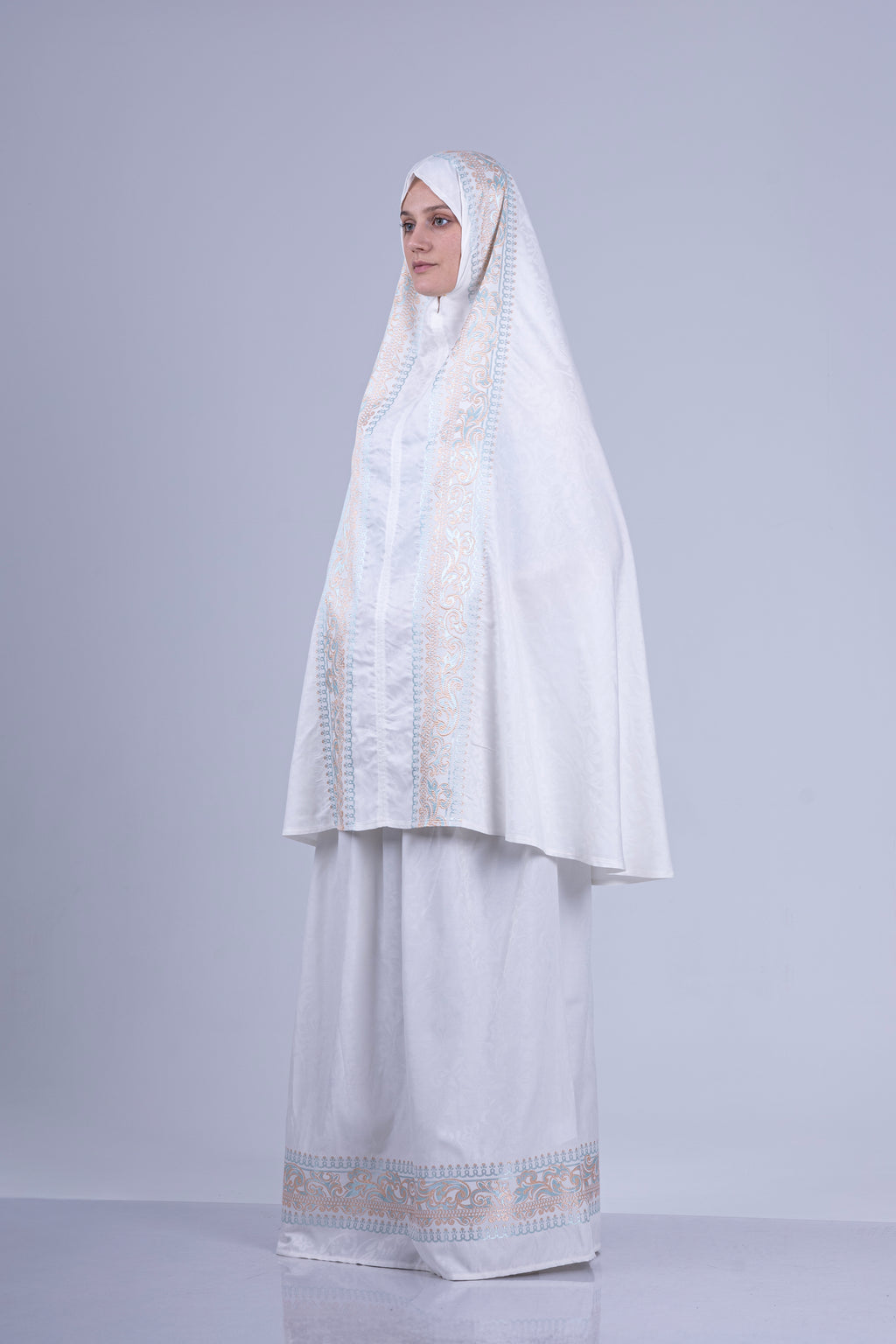 طقم صلاة صاف