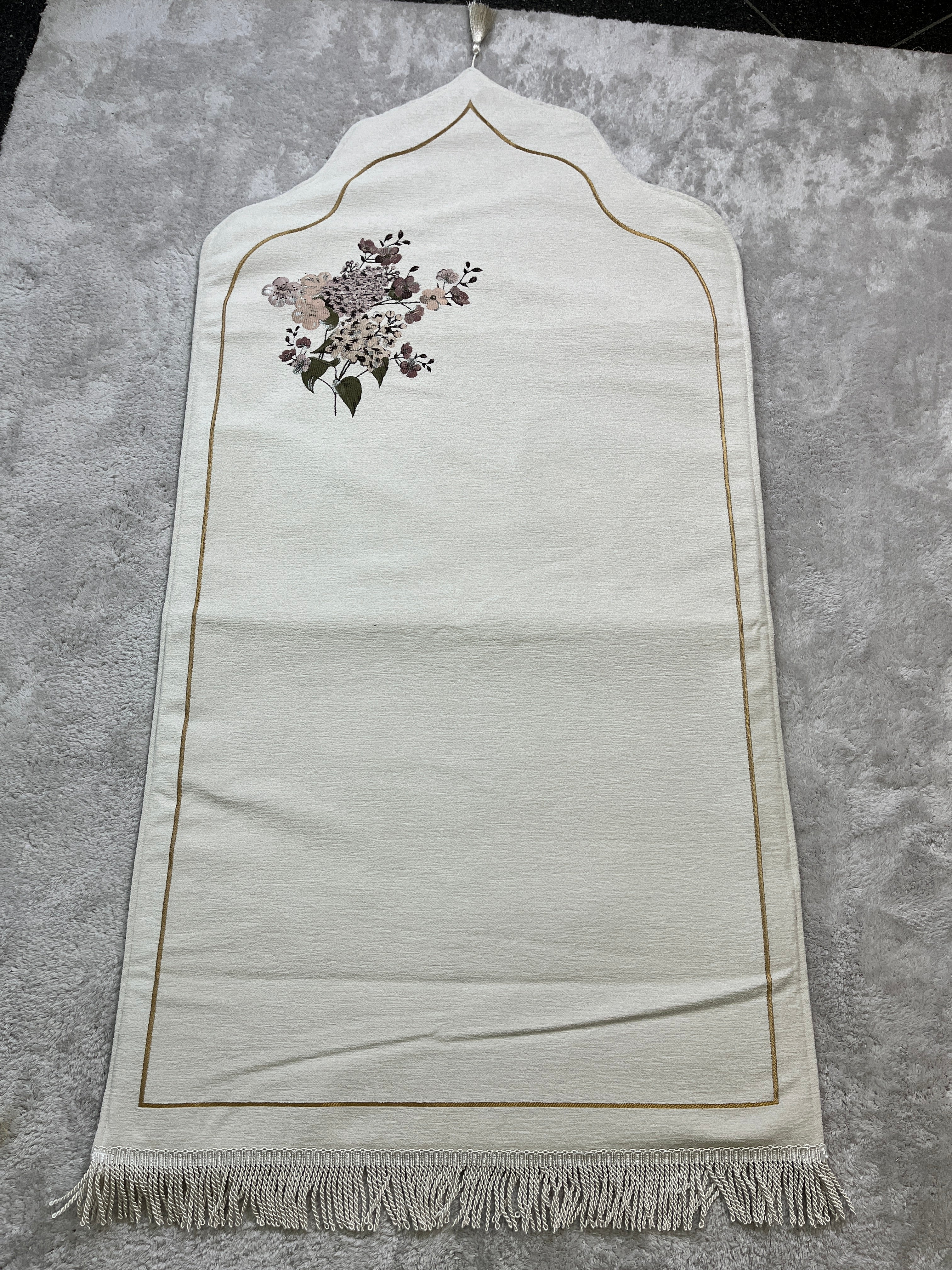 سجادة صلاة داليا مبطنة اسفنج